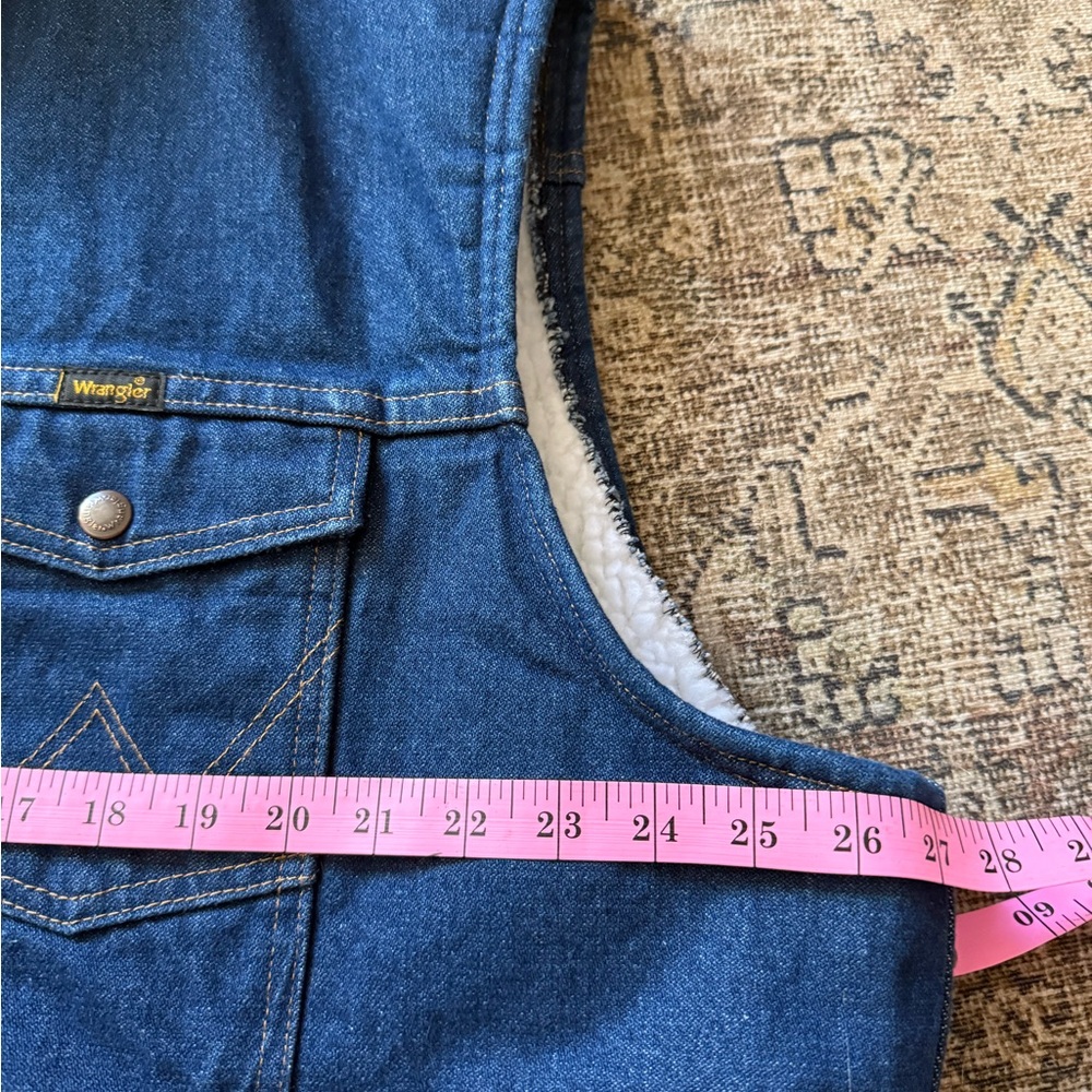 Vintage Wrangler Denim Sherpa-Lined Vest - Picture 7 of 9